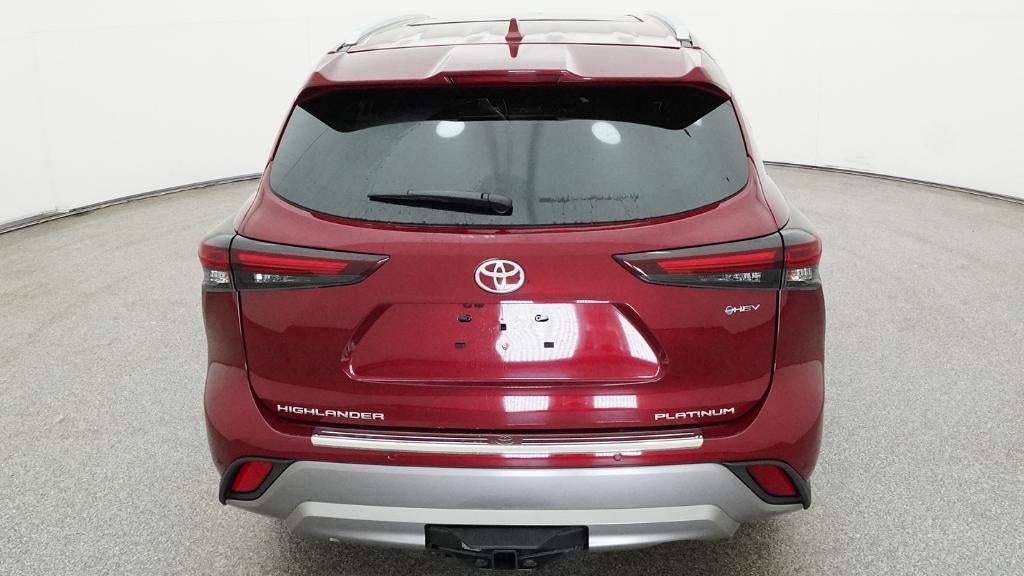 2026 Toyota Highlander Hybrid Platinum