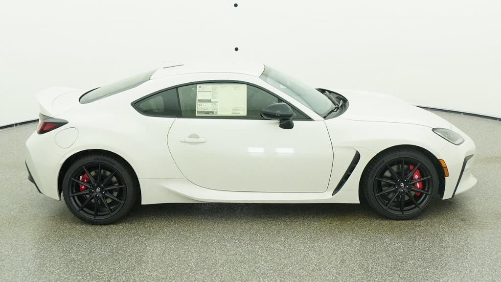 2026 Toyota GR86 Premium MT