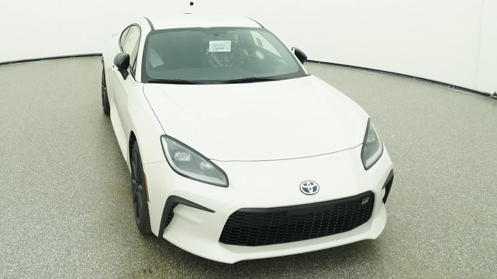 2026 Toyota GR86 Premium MT