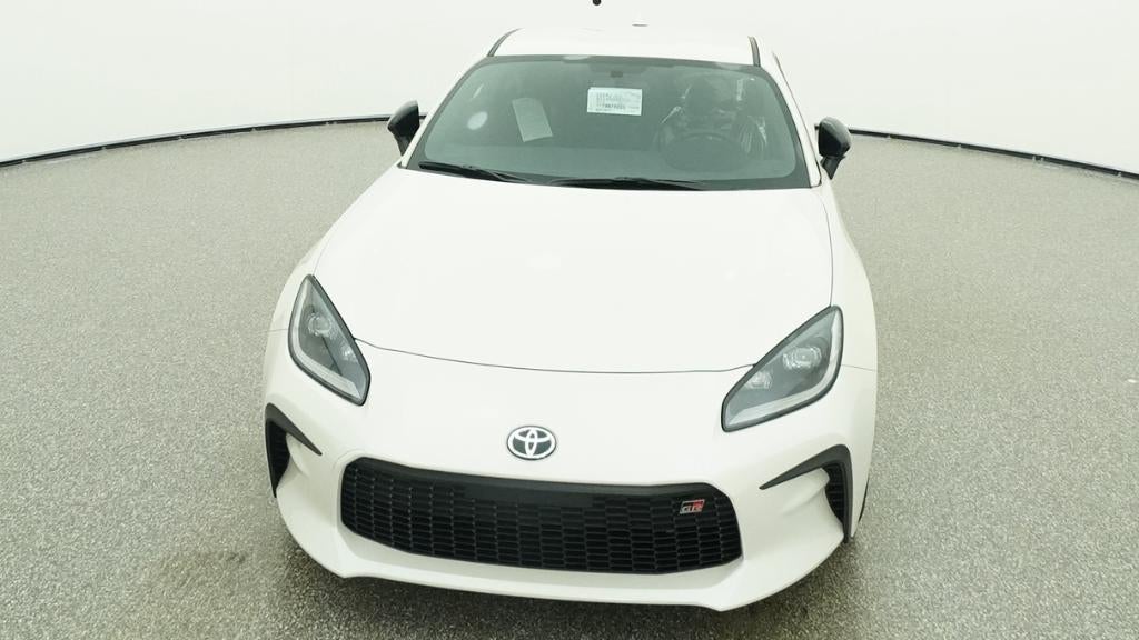 2026 Toyota GR86 Premium MT