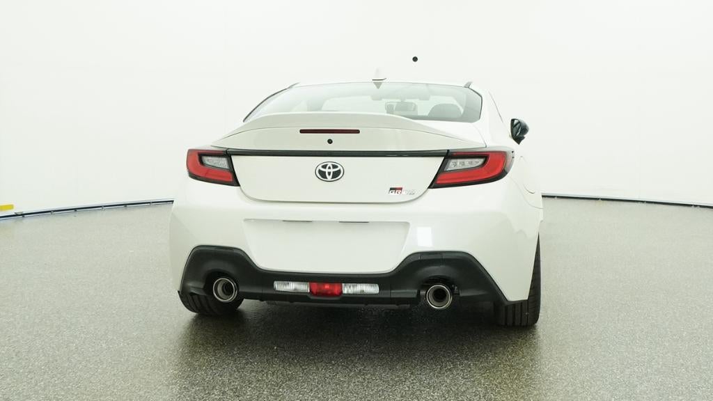 2026 Toyota GR86 Premium MT