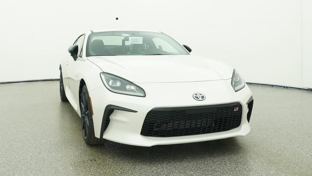 2026 Toyota GR86 Premium MT