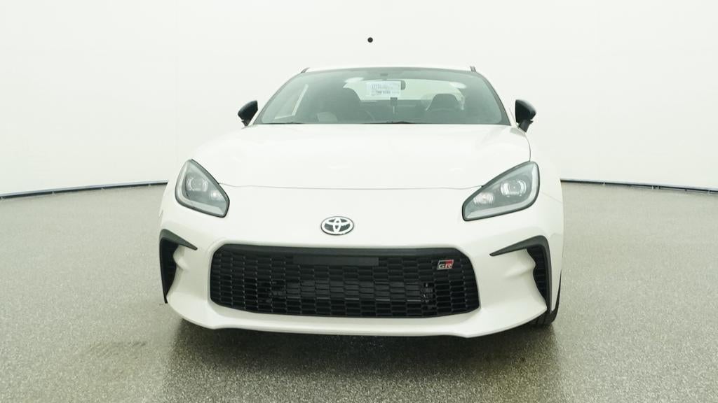 2026 Toyota GR86 Premium MT