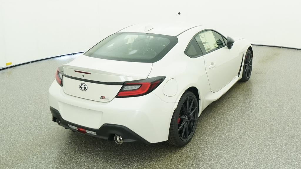 2026 Toyota GR86 Premium MT