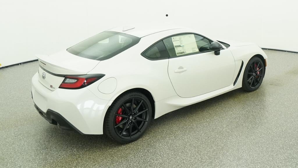 2026 Toyota GR86 Premium MT