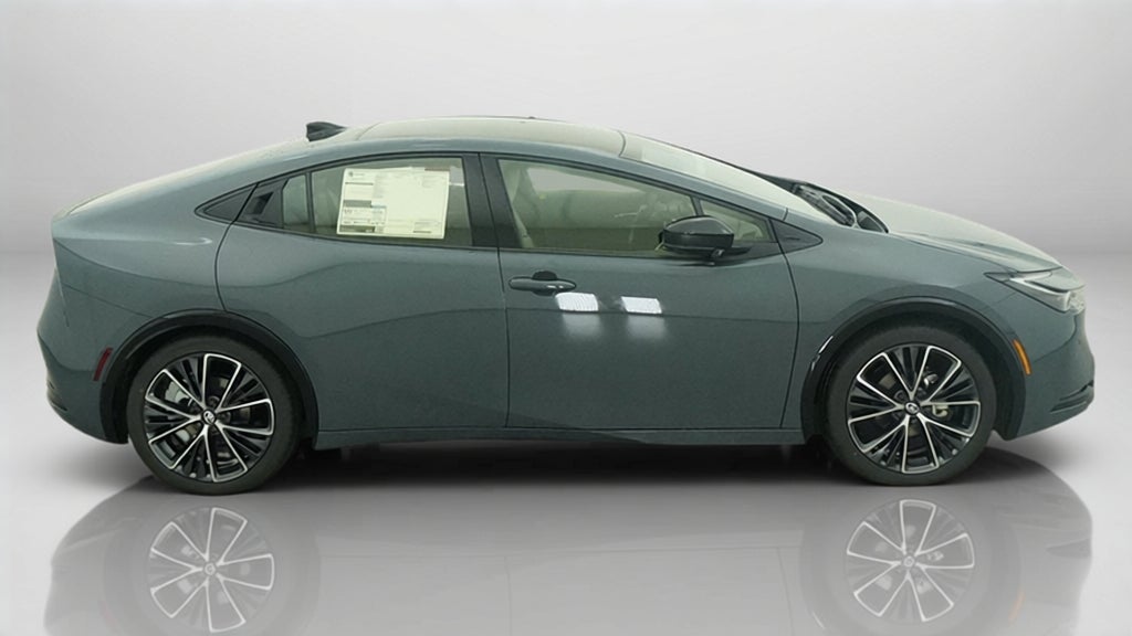 2027 Toyota Prius XLE