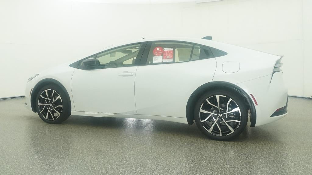 2027 Toyota Prius Plug-in Hybrid XSE