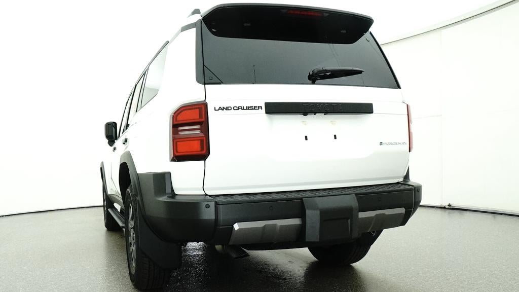 2027 Toyota Land Cruiser Base