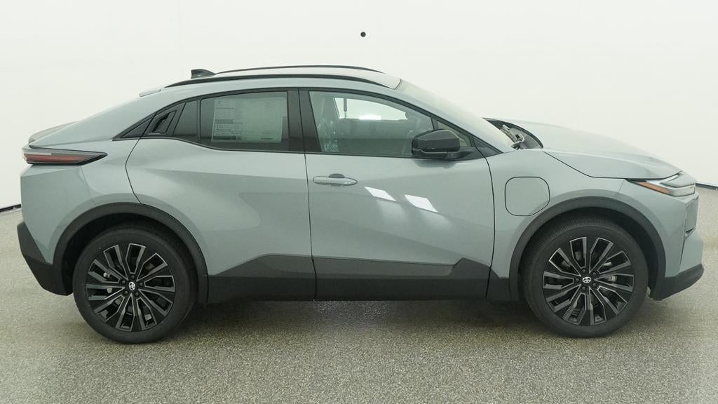 2026 Toyota C-HR XSE