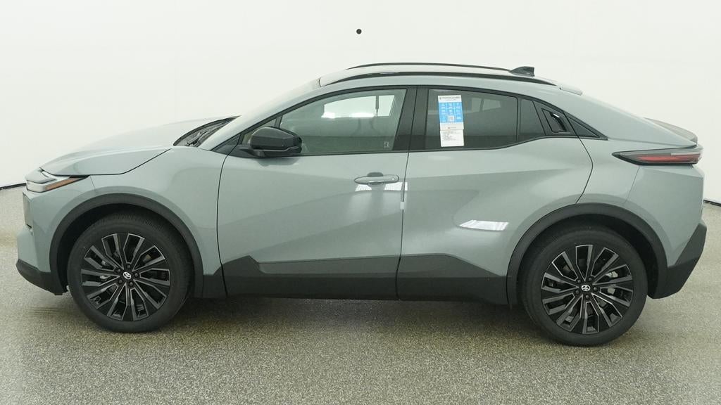 2026 Toyota C-HR XSE