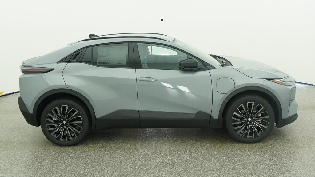 2026 Toyota C-HR XSE