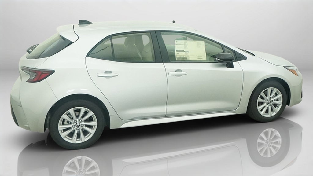 2027 Toyota Corolla Hatchback SE