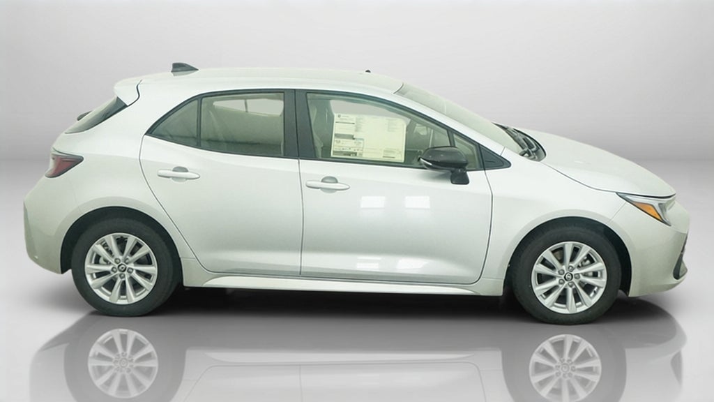 2027 Toyota Corolla Hatchback SE