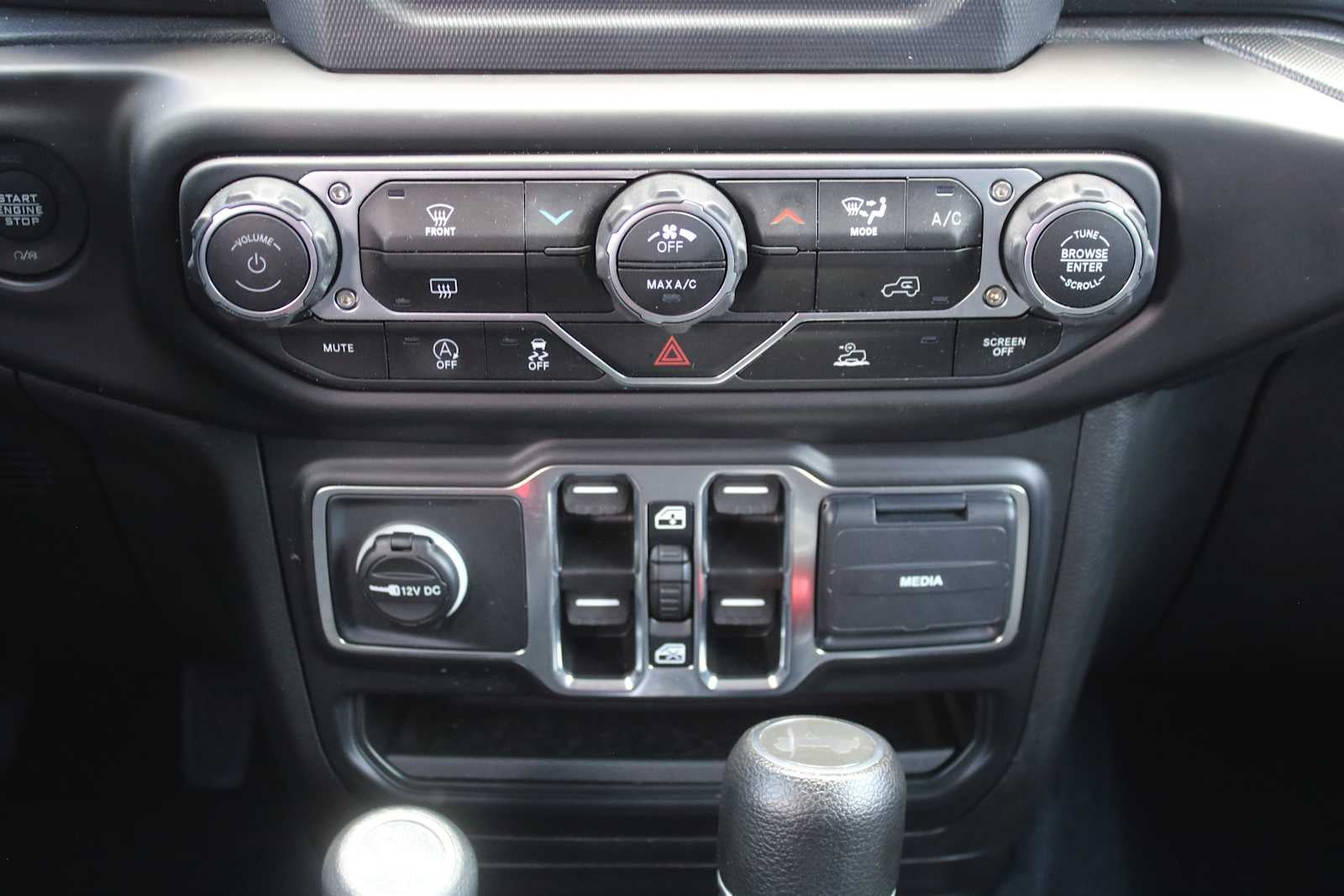 2023 Jeep Wrangler Sport Altitude