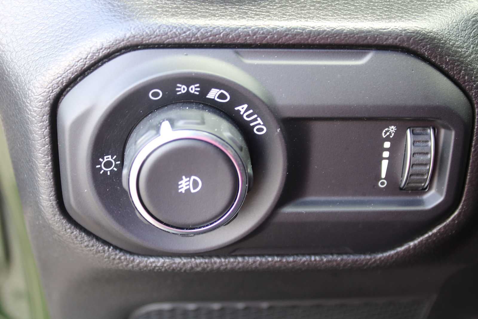 2023 Jeep Wrangler Sport Altitude