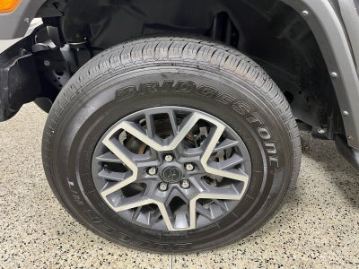 2024 Jeep Wrangler 4-Door Sahara 4x4