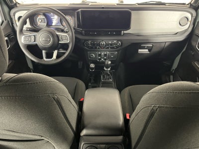 2024 Jeep Wrangler 4-Door Sahara 4x4