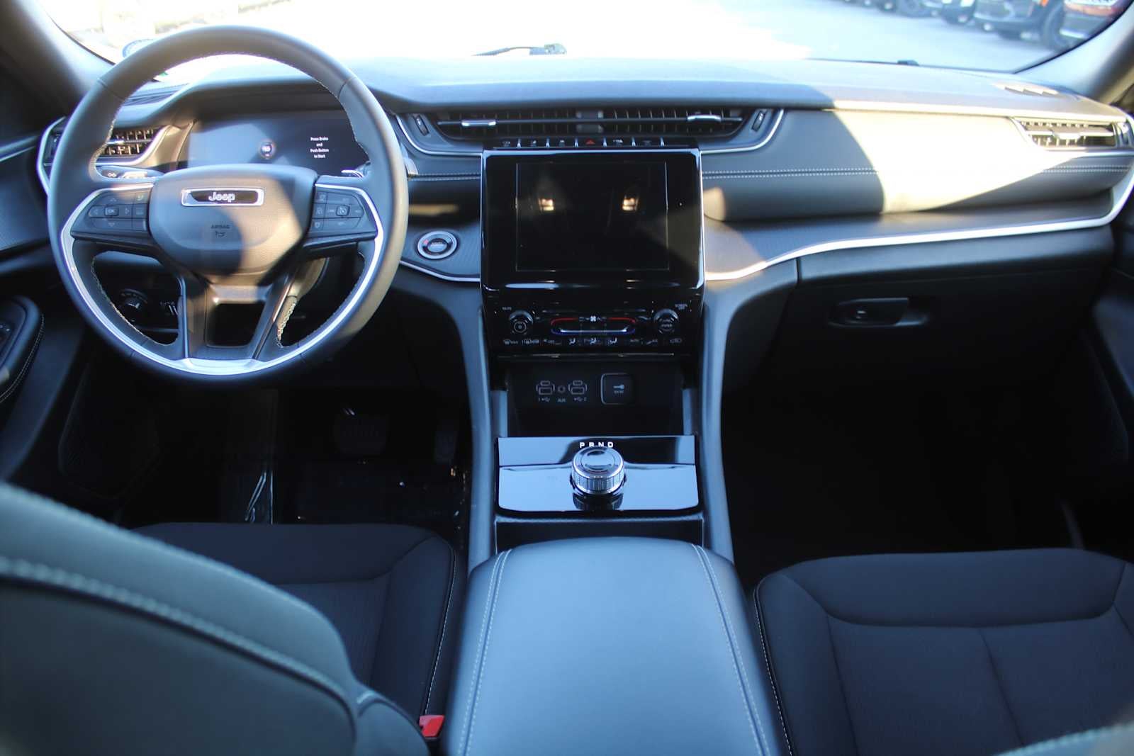 2025 Jeep Grand Cherokee Laredo X 4x2