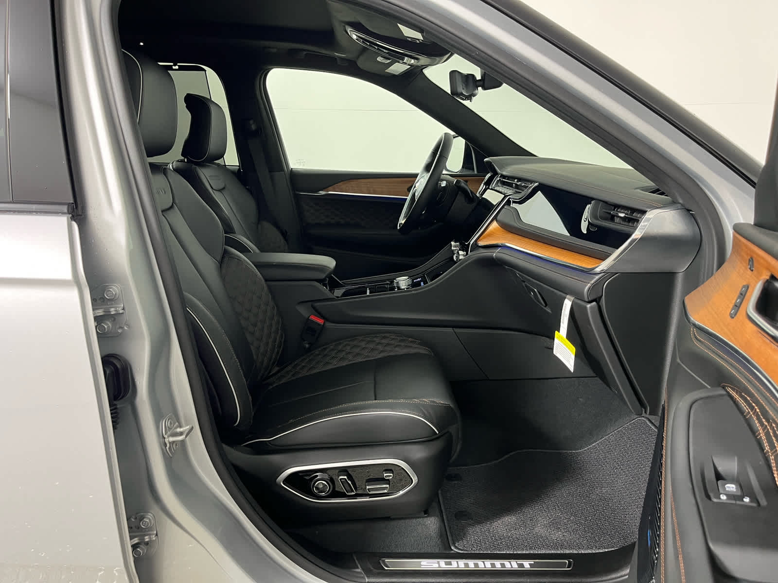 2025 Jeep Grand Cherokee Summit Reserve 4x4