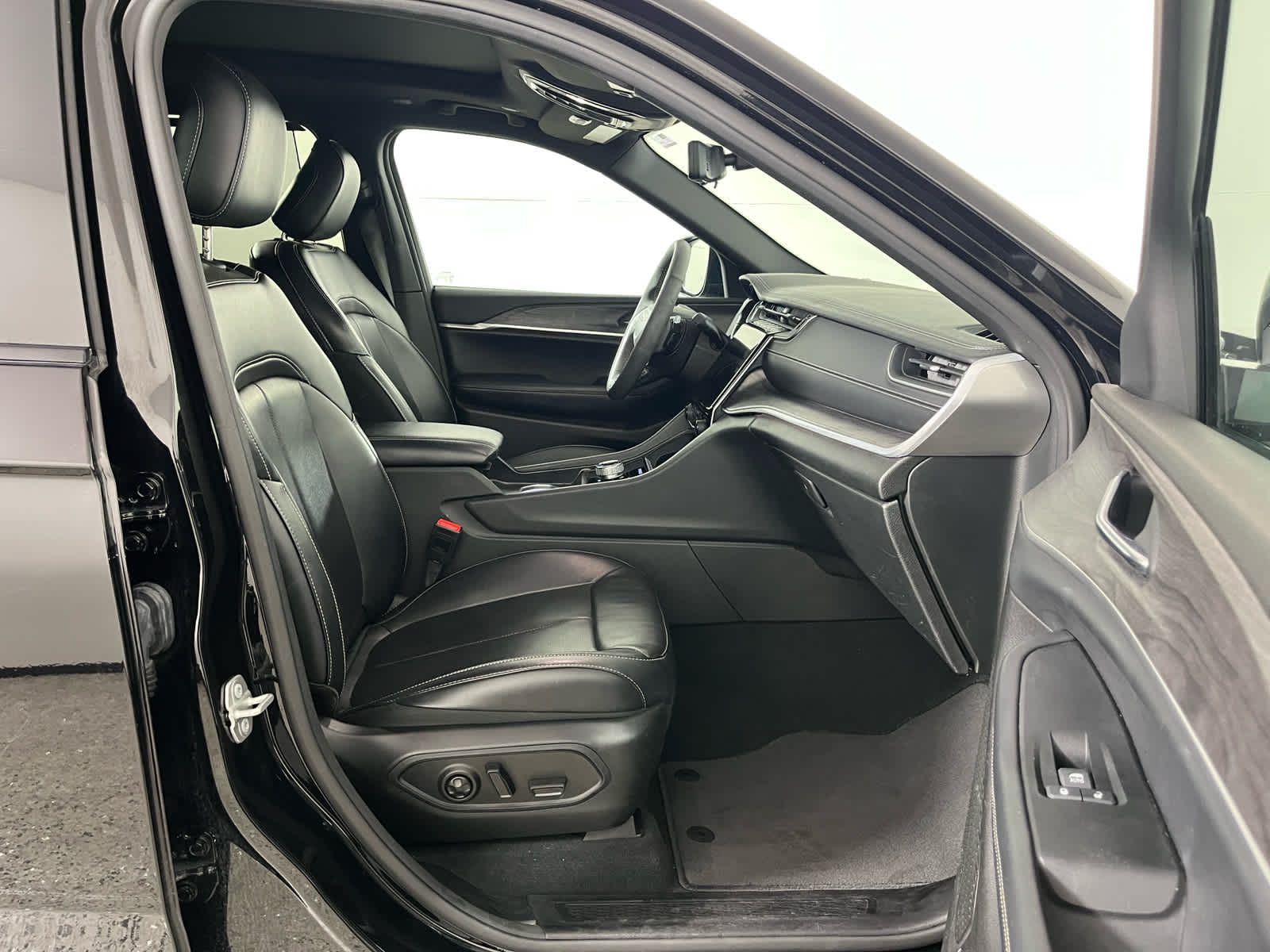 2024 Jeep Grand Cherokee L Limited 4x2