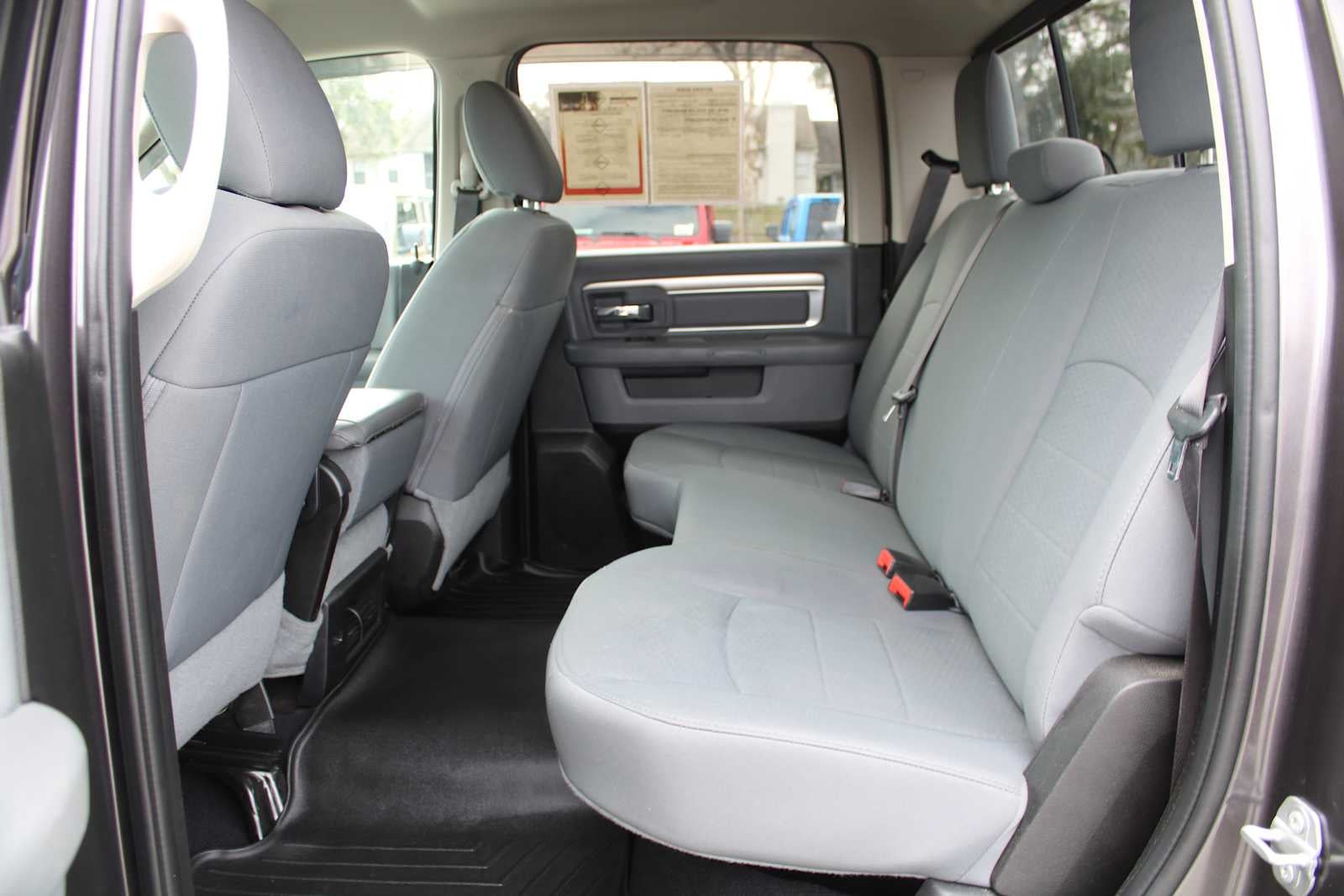 2020 RAM 1500 Classic SLT Crew Cab 4x2 6'4' Box