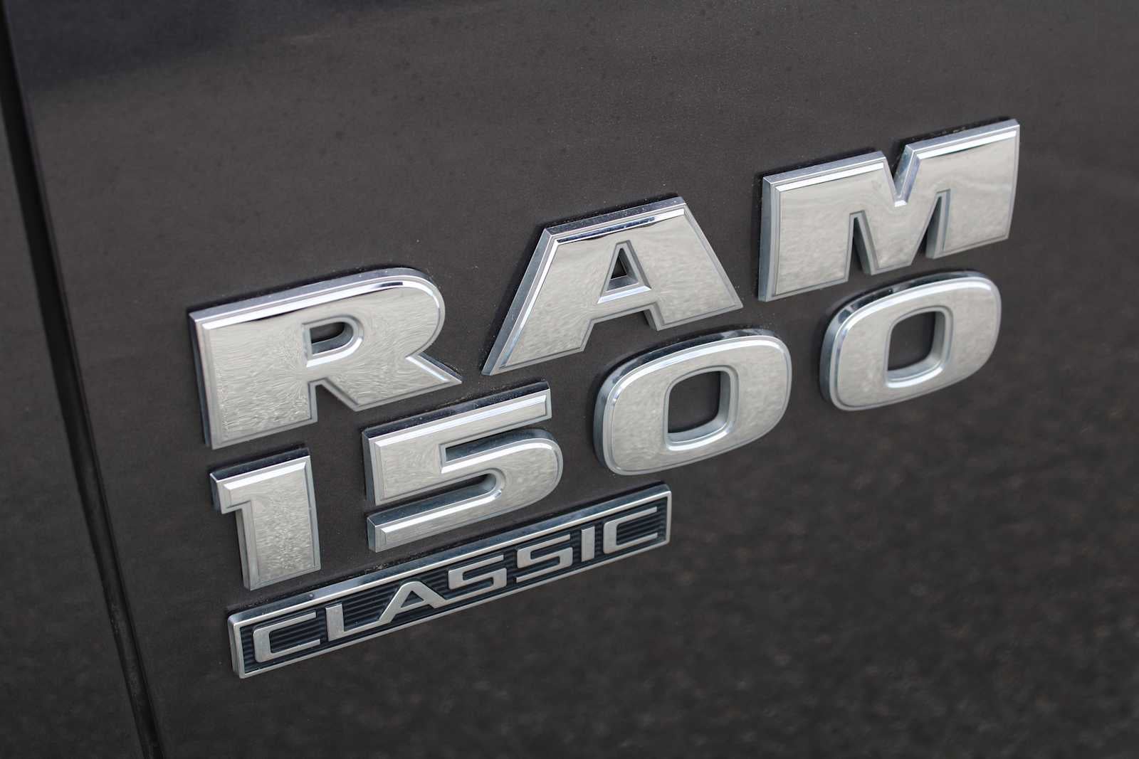 2020 RAM 1500 Classic SLT Crew Cab 4x2 6'4' Box