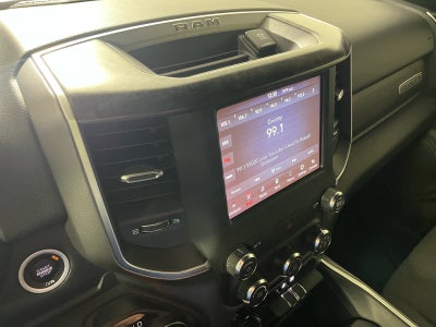 2020 RAM 1500 Big Horn Crew Cab 4x4 5'7' Box