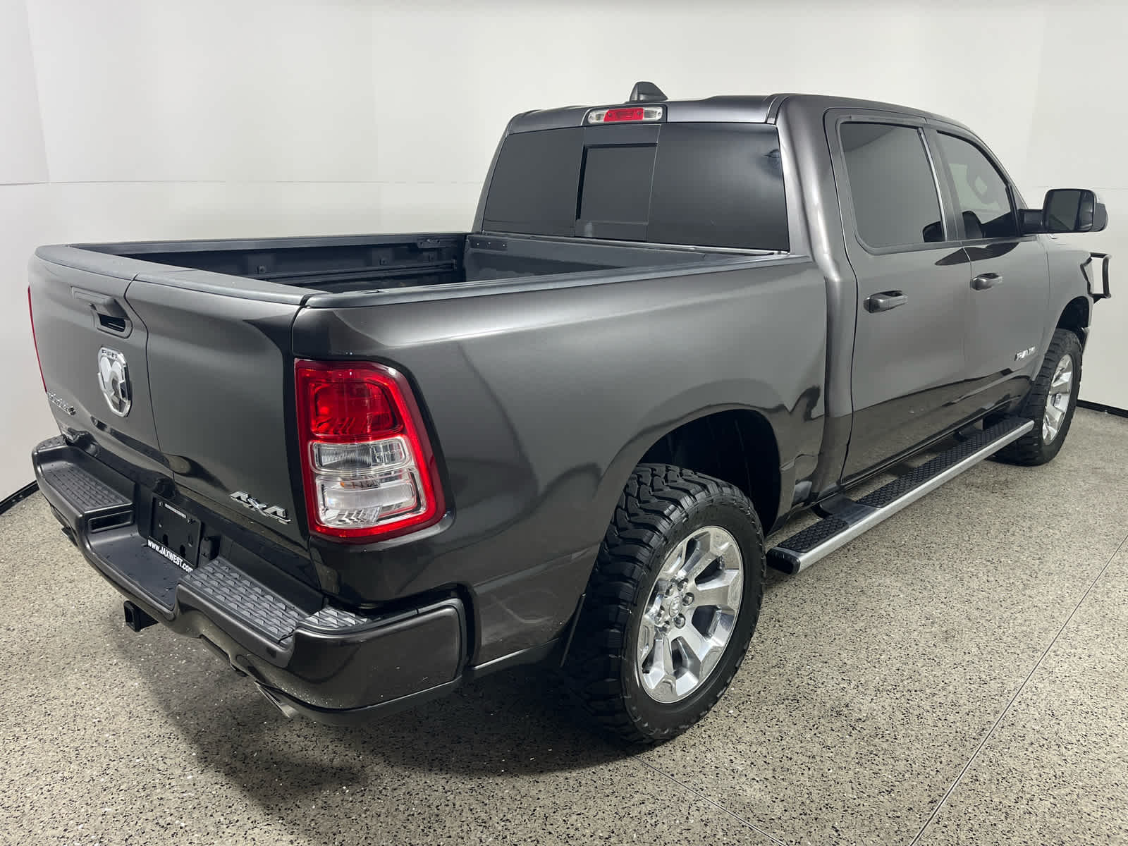 2020 RAM 1500 Big Horn Crew Cab 4x4 5'7' Box