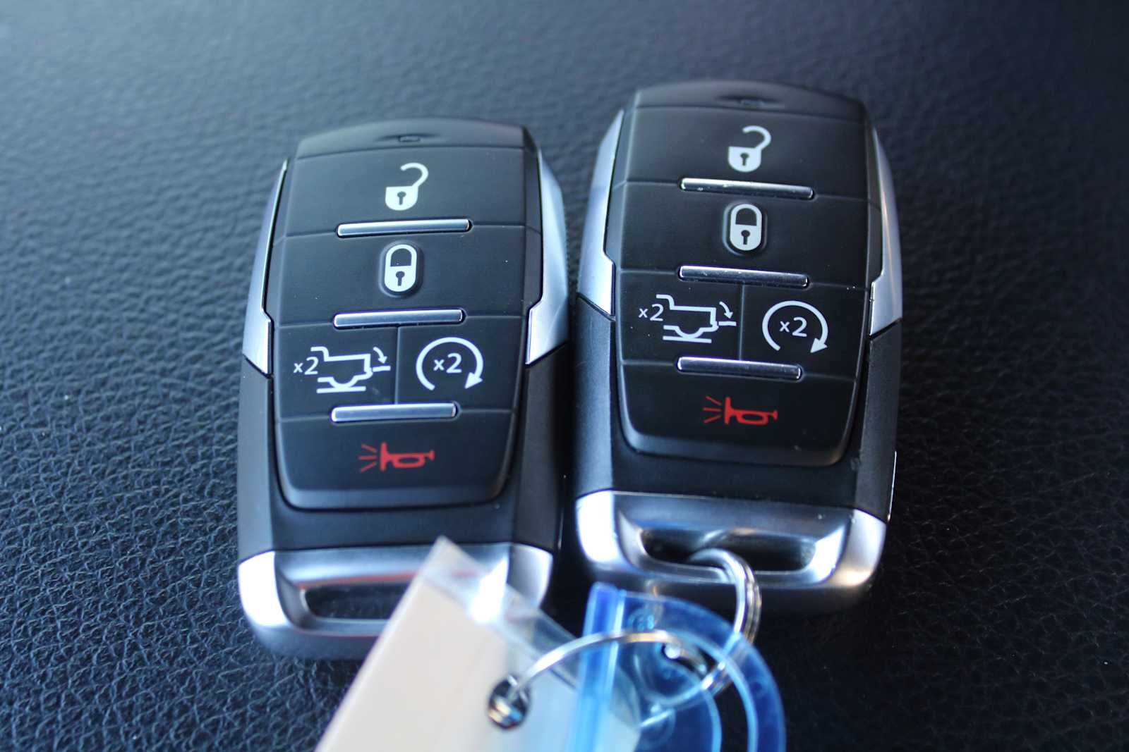 2022 RAM 1500 Laramie Crew Cab 4x4 5'7' Box