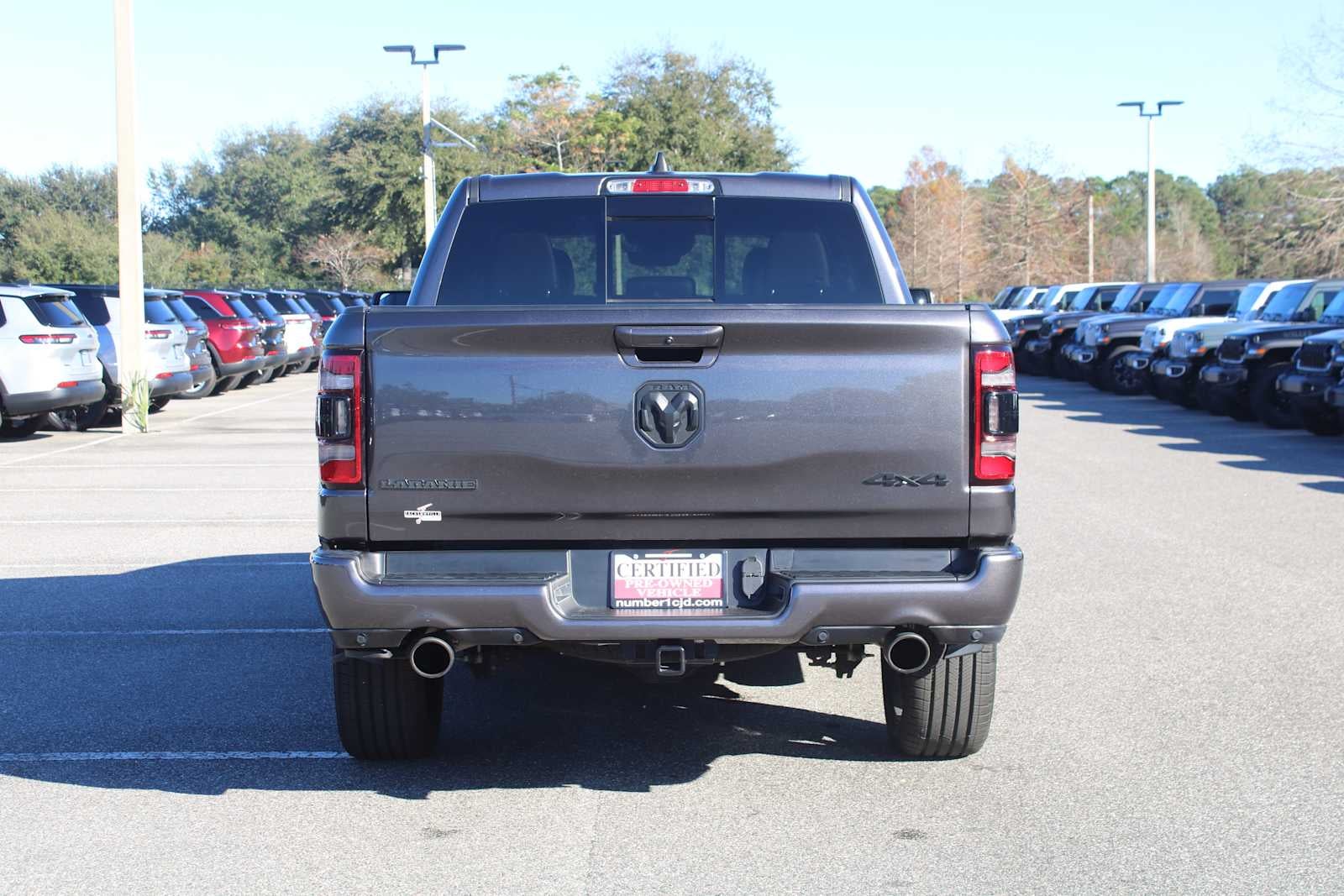 2022 RAM 1500 Laramie Crew Cab 4x4 5'7' Box