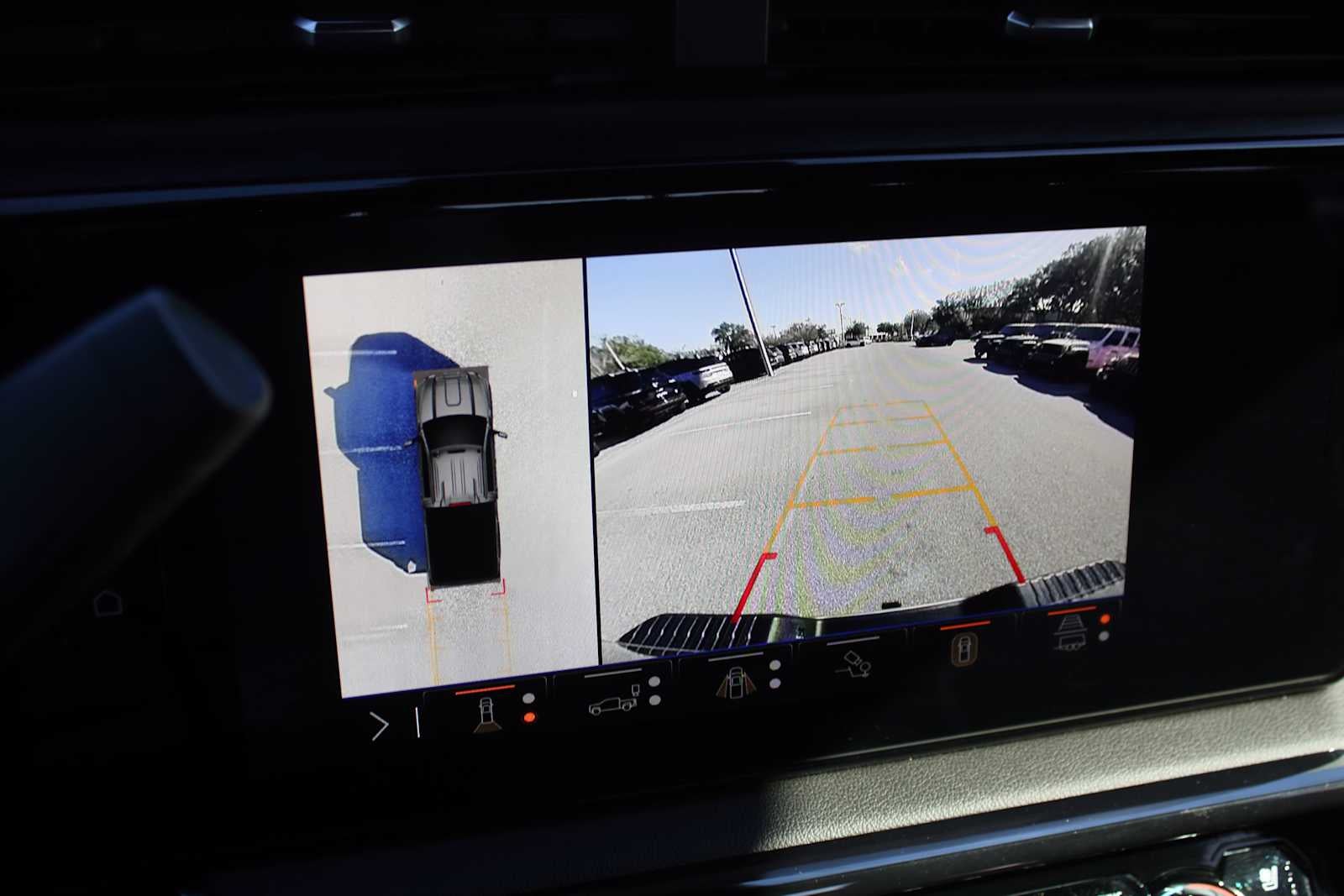 2024 GMC Sierra 2500HD 4WD Crew Cab Standard Bed AT4