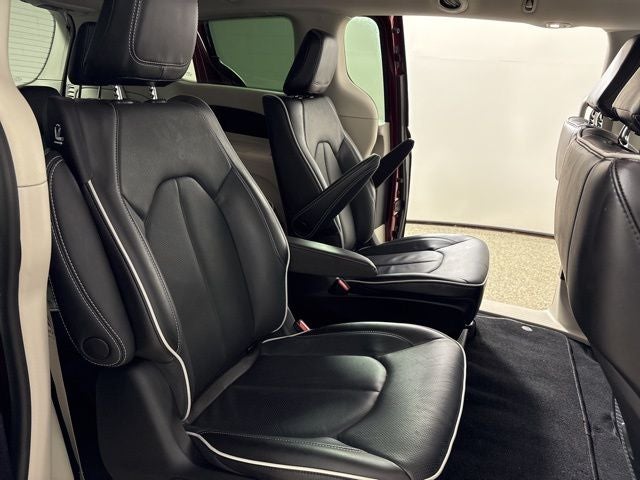 2023 Chrysler Pacifica Hybrid Limited