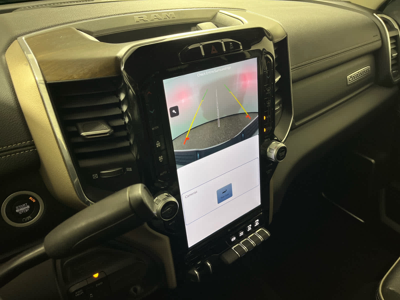 2024 RAM 2500 Laramie Crew Cab 4x4 6'4' Box