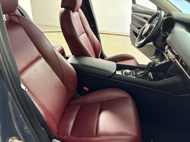 2025 Mazda Mazda3 2.5 S Carbon Edition