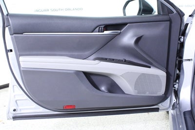 2022 Toyota Camry Hybrid LE