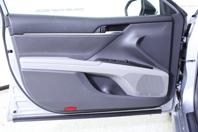 2022 Toyota Camry Hybrid LE