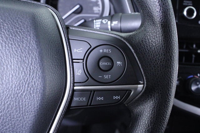 2022 Toyota Camry Hybrid LE