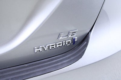2022 Toyota Camry Hybrid LE
