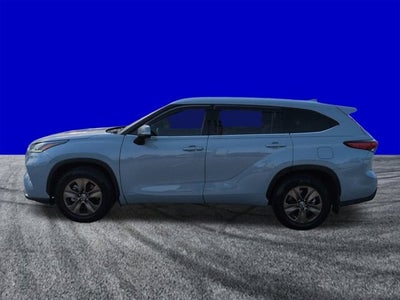 2022 Toyota Highlander Hybrid Bronze Edition