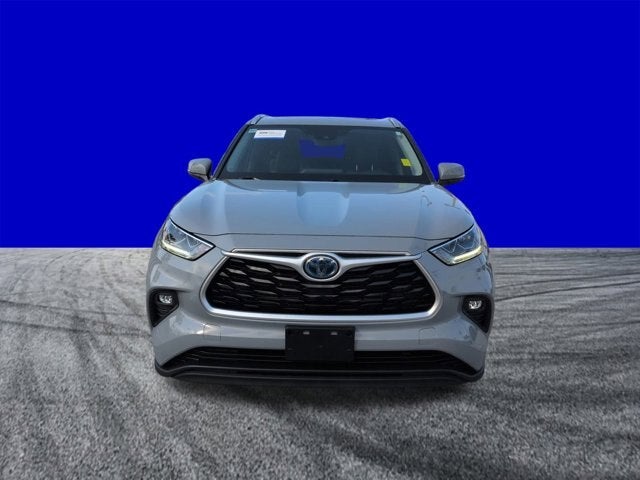 2022 Toyota Highlander Hybrid Bronze Edition