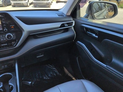 2022 Toyota Highlander Hybrid Bronze Edition