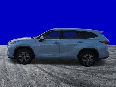 2022 Toyota Highlander Hybrid Bronze Edition