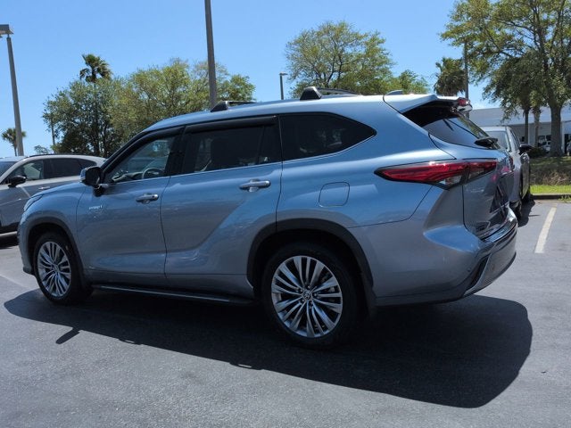 2021 Toyota Highlander Hybrid Platinum