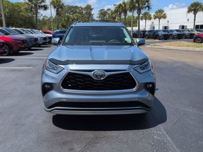 2021 Toyota Highlander Hybrid Platinum