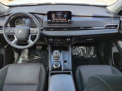 2023 Mitsubishi Outlander ES