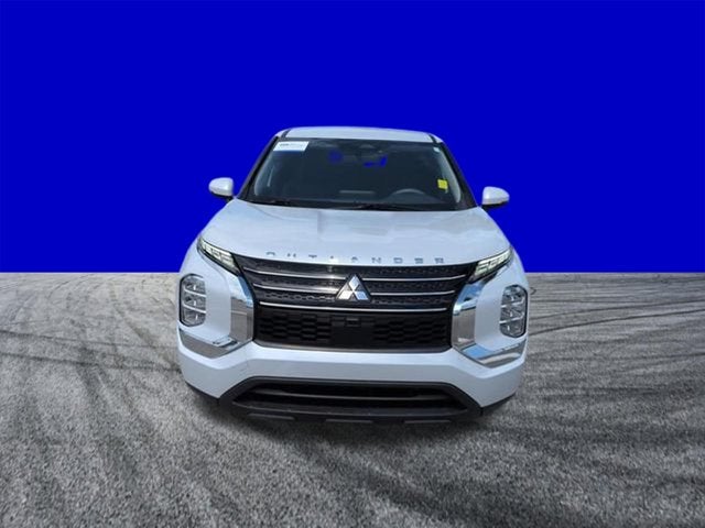 2023 Mitsubishi Outlander ES
