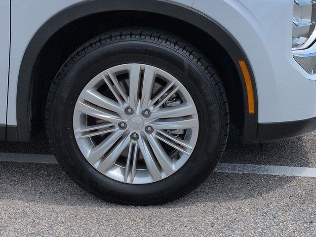 2023 Mitsubishi Outlander ES