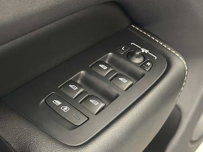 2018 Volvo XC60 R-Design