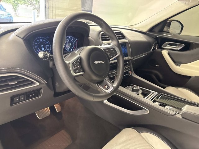 2020 Jaguar F-PACE 25t R-Sport