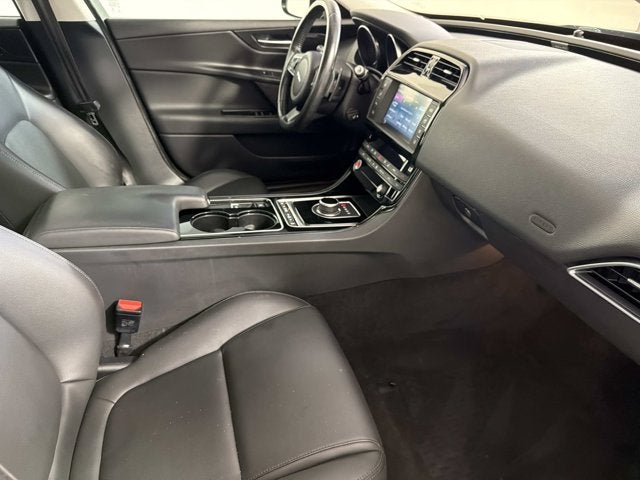 2017 Jaguar XE 35t Premium